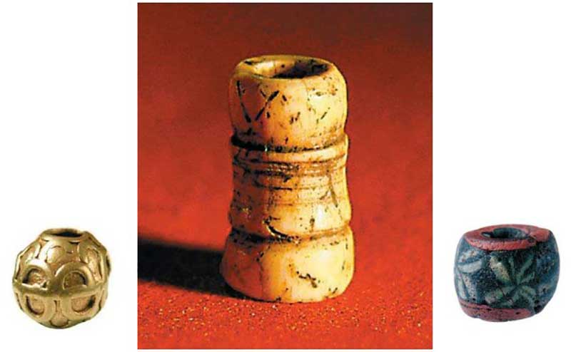 Бусины делали разными способами и в разных целях – как религиозных, так и увеселительных. 